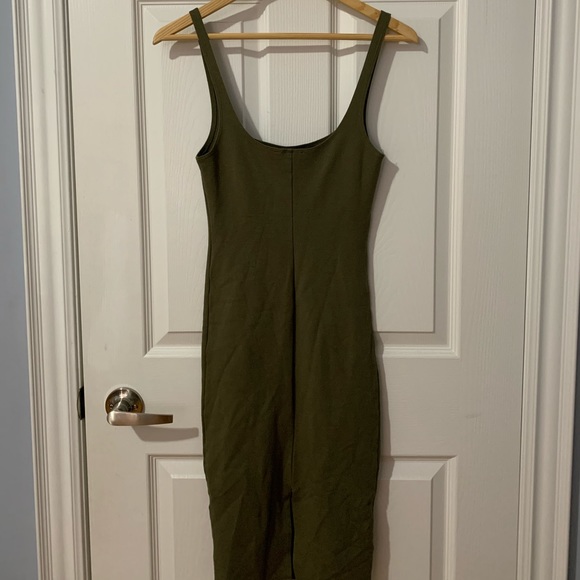 Green midi dress! - Picture 3 of 3